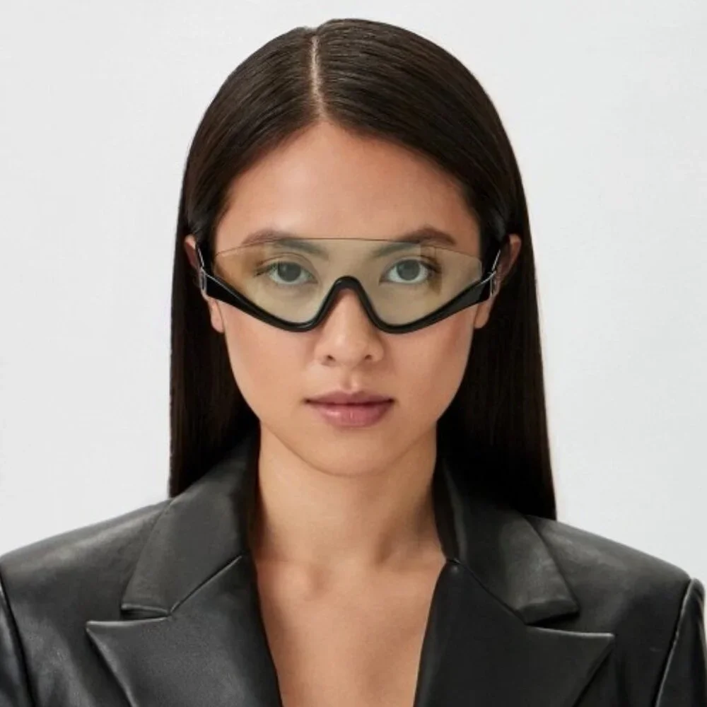 NEW Gucci GG1650S 005 Shiny Black Green Unisex Shield Mask Sunglasses GG 1650S